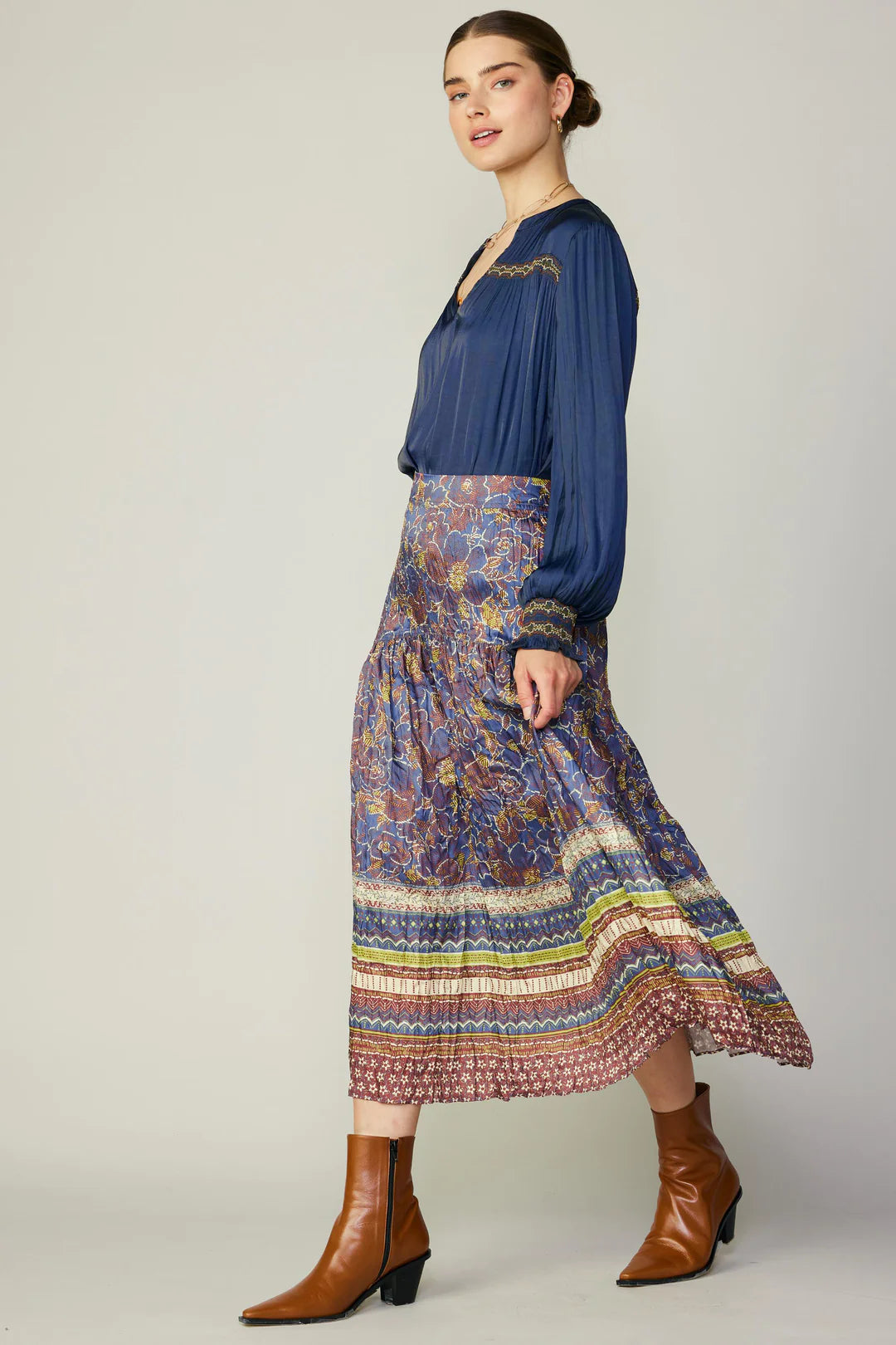 Border Print Dropped Waist Midi Skirt