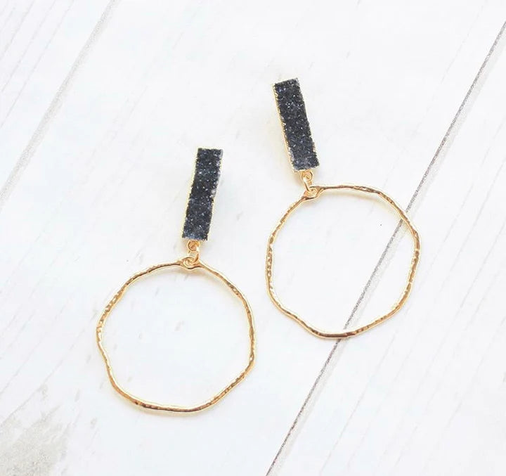 Druzy Post with Branch Circle