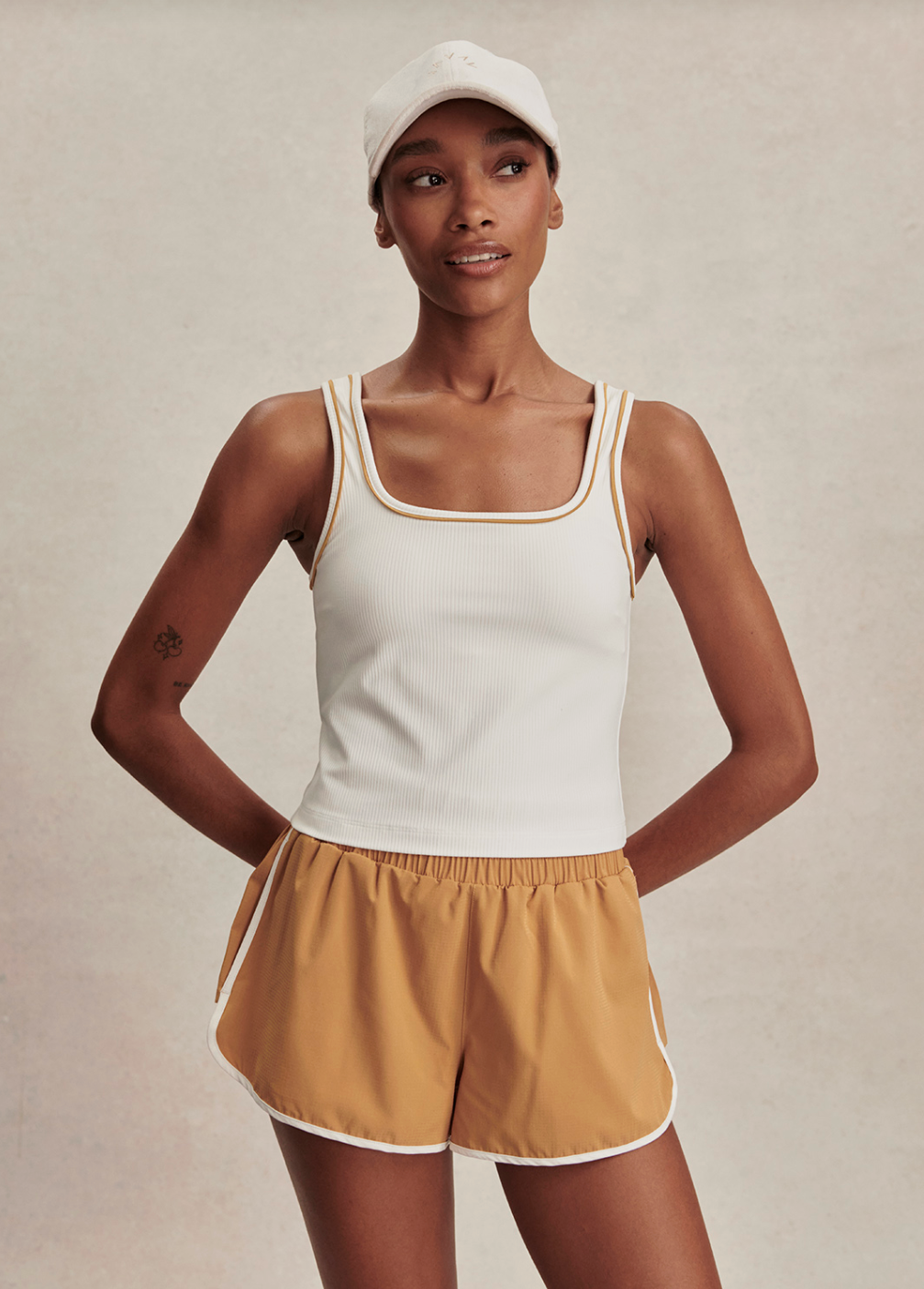 Barney Piped Tank-White/Apple cinnamon