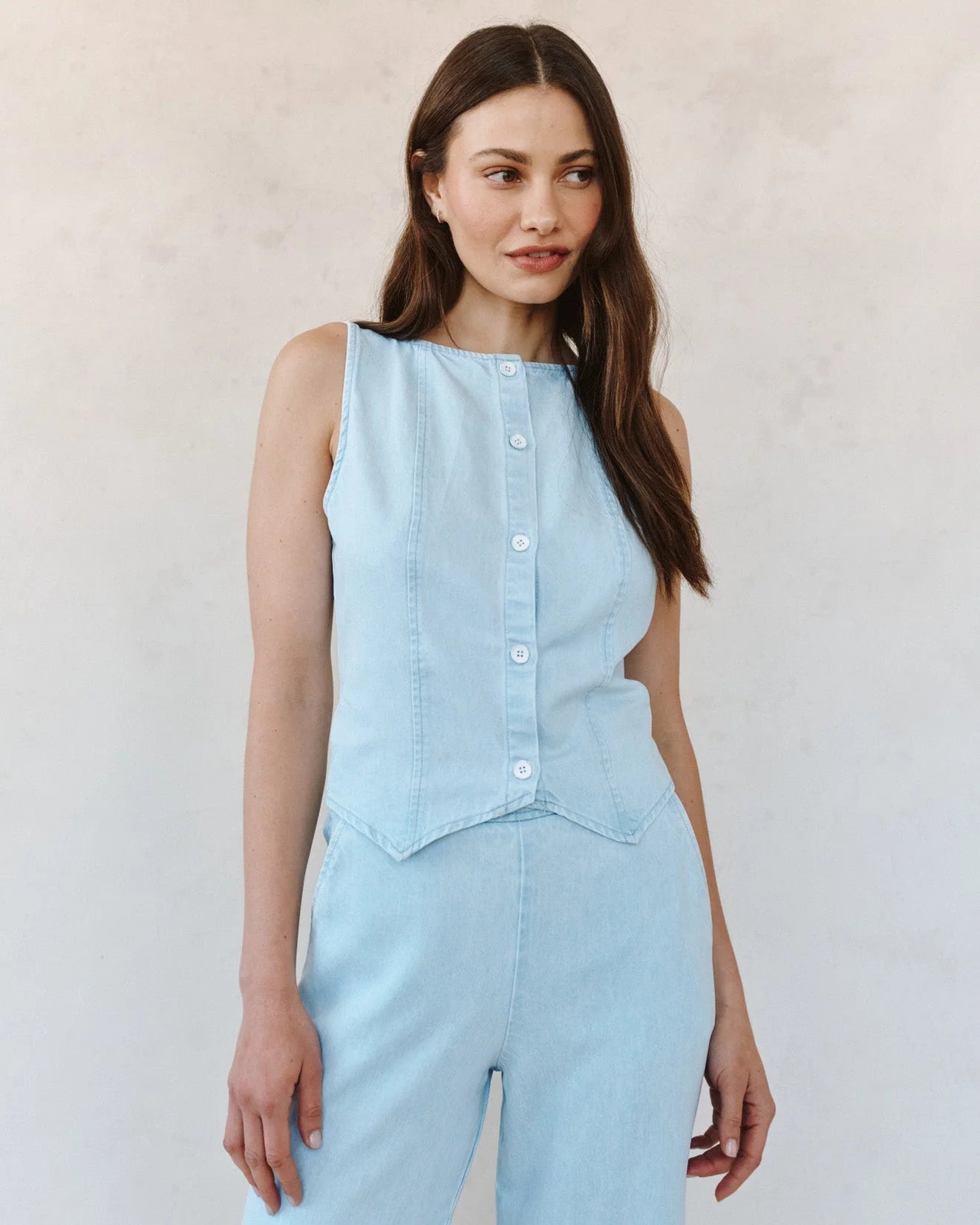 Bella Dahl Boatneck Seamed Vest in Coastal Fade Wash