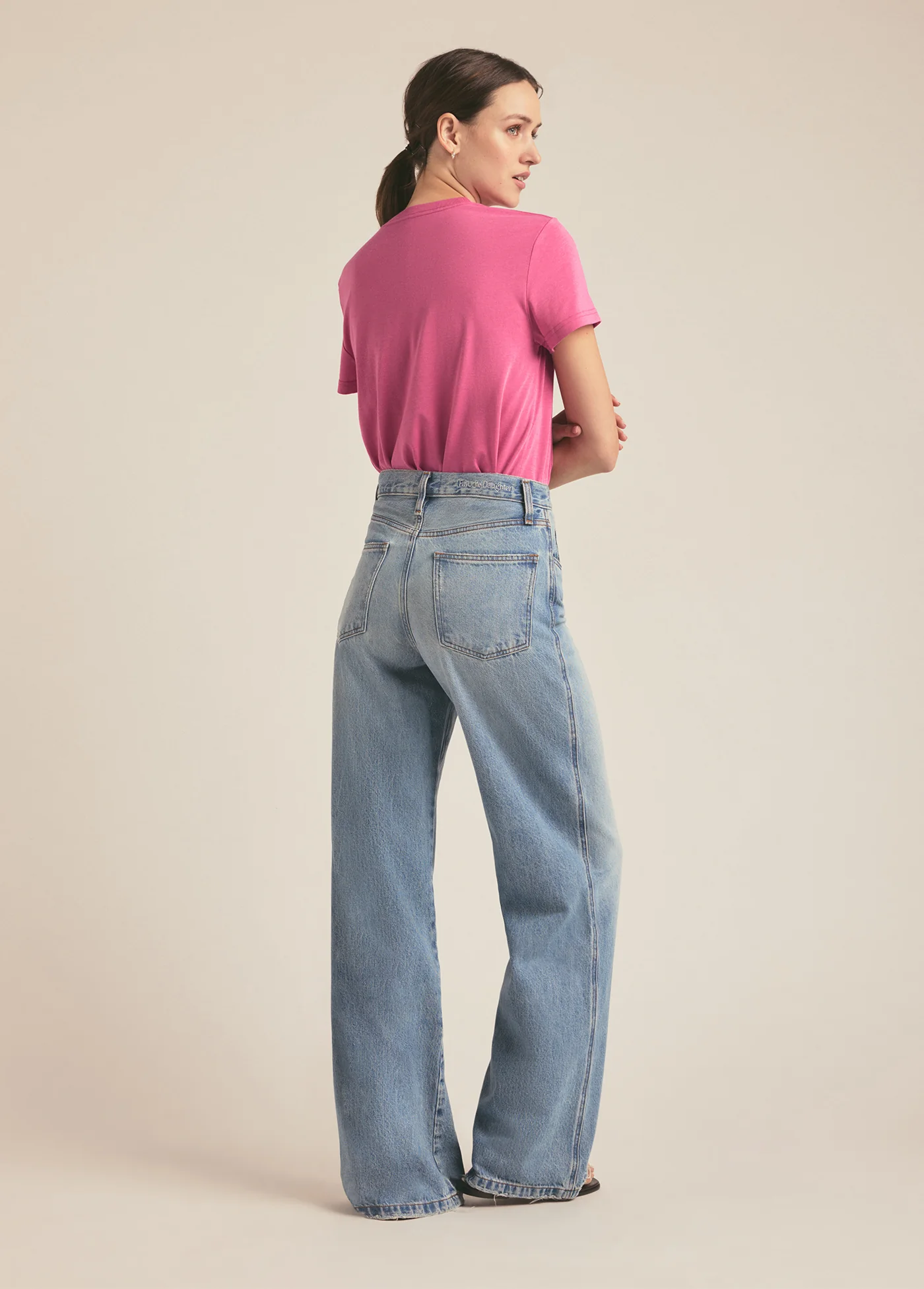 THE CROPPED COLLEGIATE TEE - Deep Rose