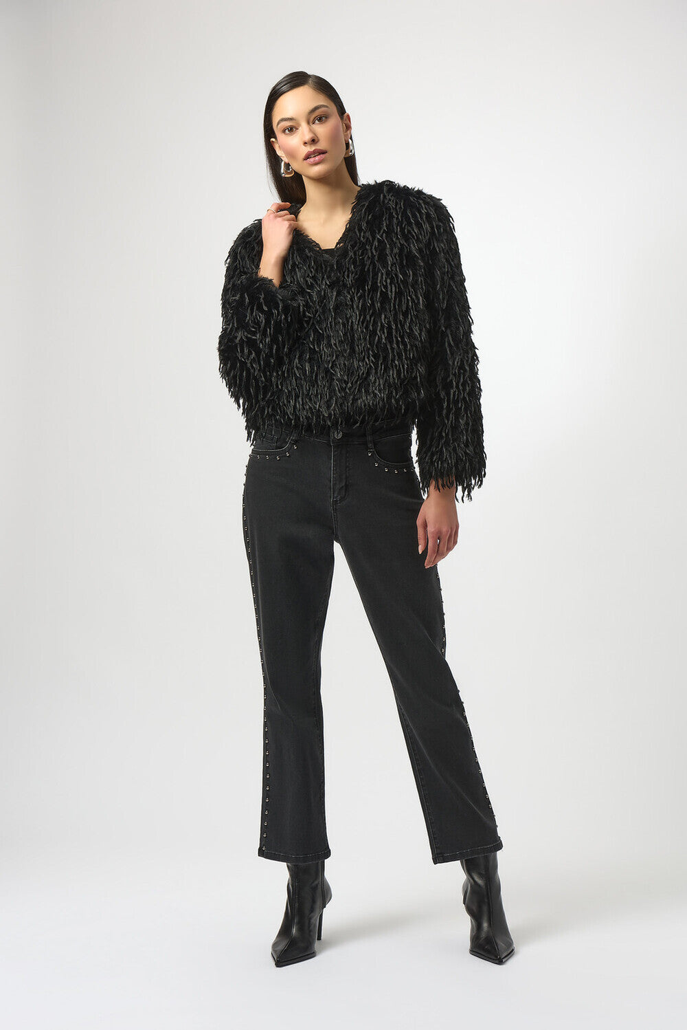 Edgy Mid-rise Jeans