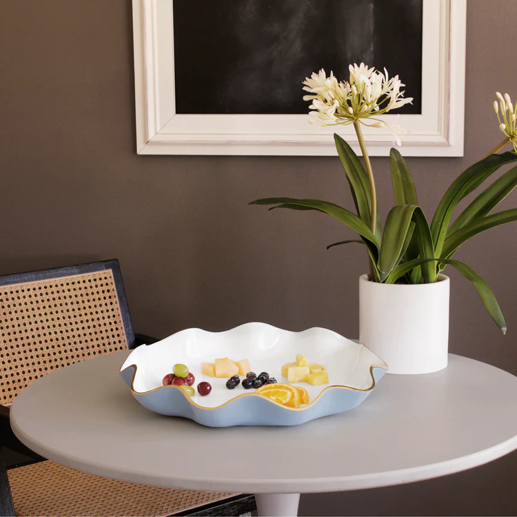 ENCANTO Carola Large Round Platter (Periwinkle and White)