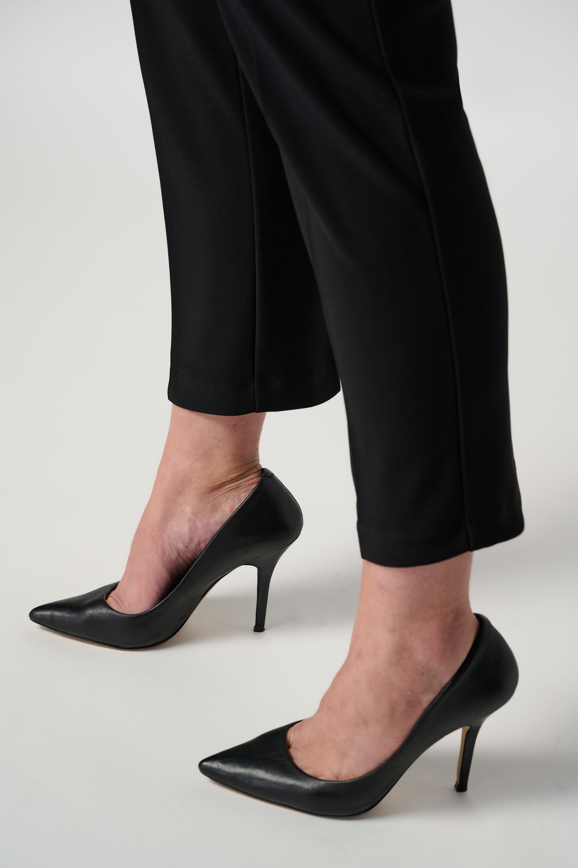 Classic Cropped Pant- Black