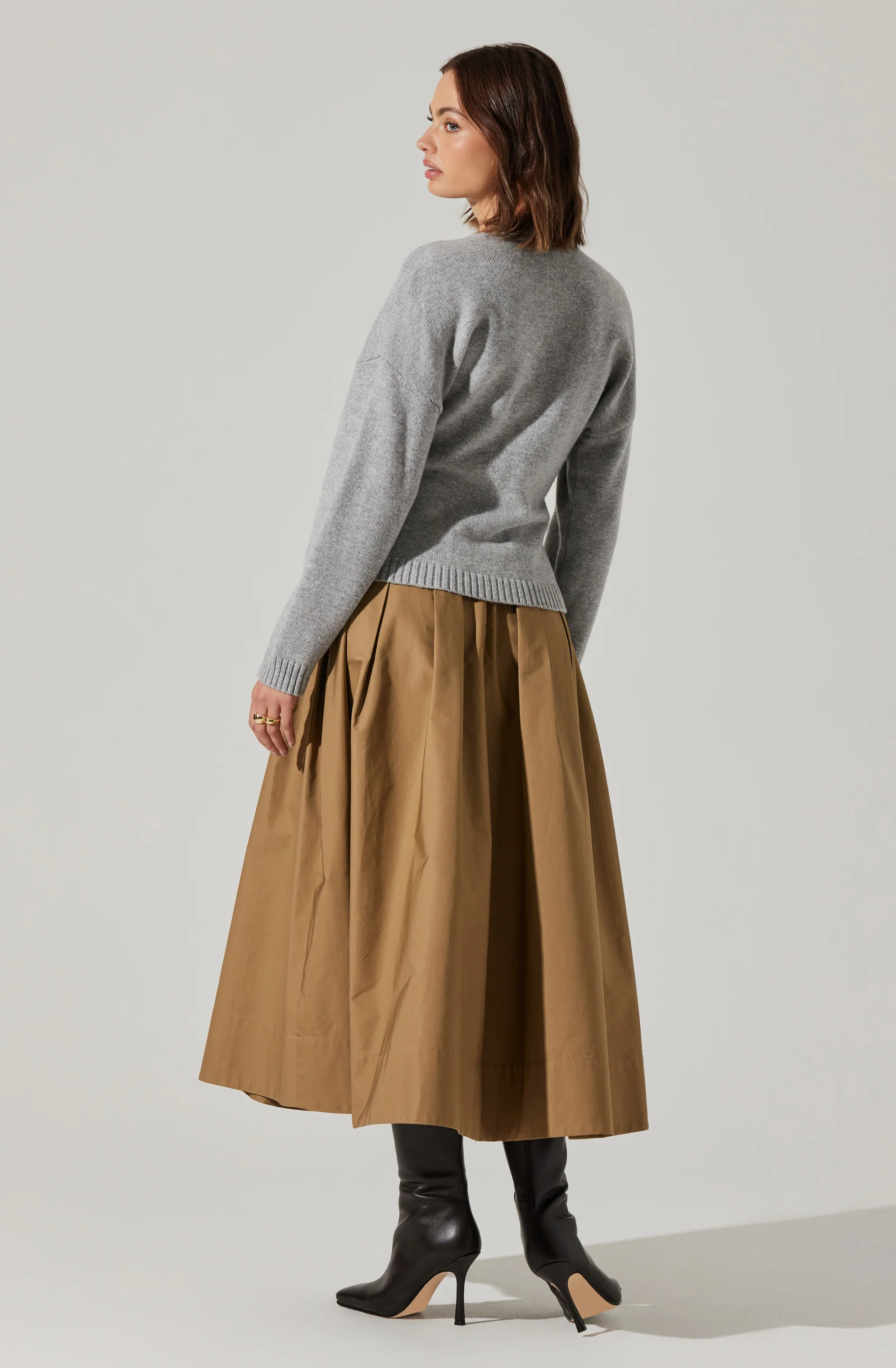 Saffi V-Neck Cardigan