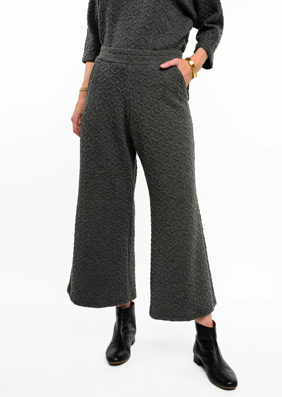 Ivy Jane Quilted Knit Pant-Charcoal