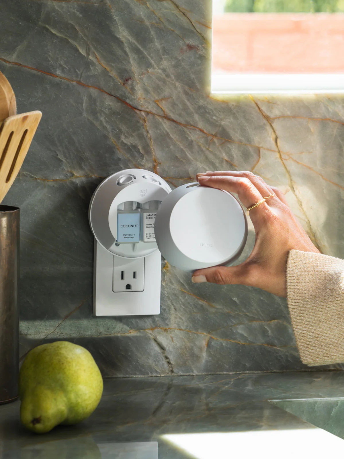 Pura 4 Home Diffuser-White