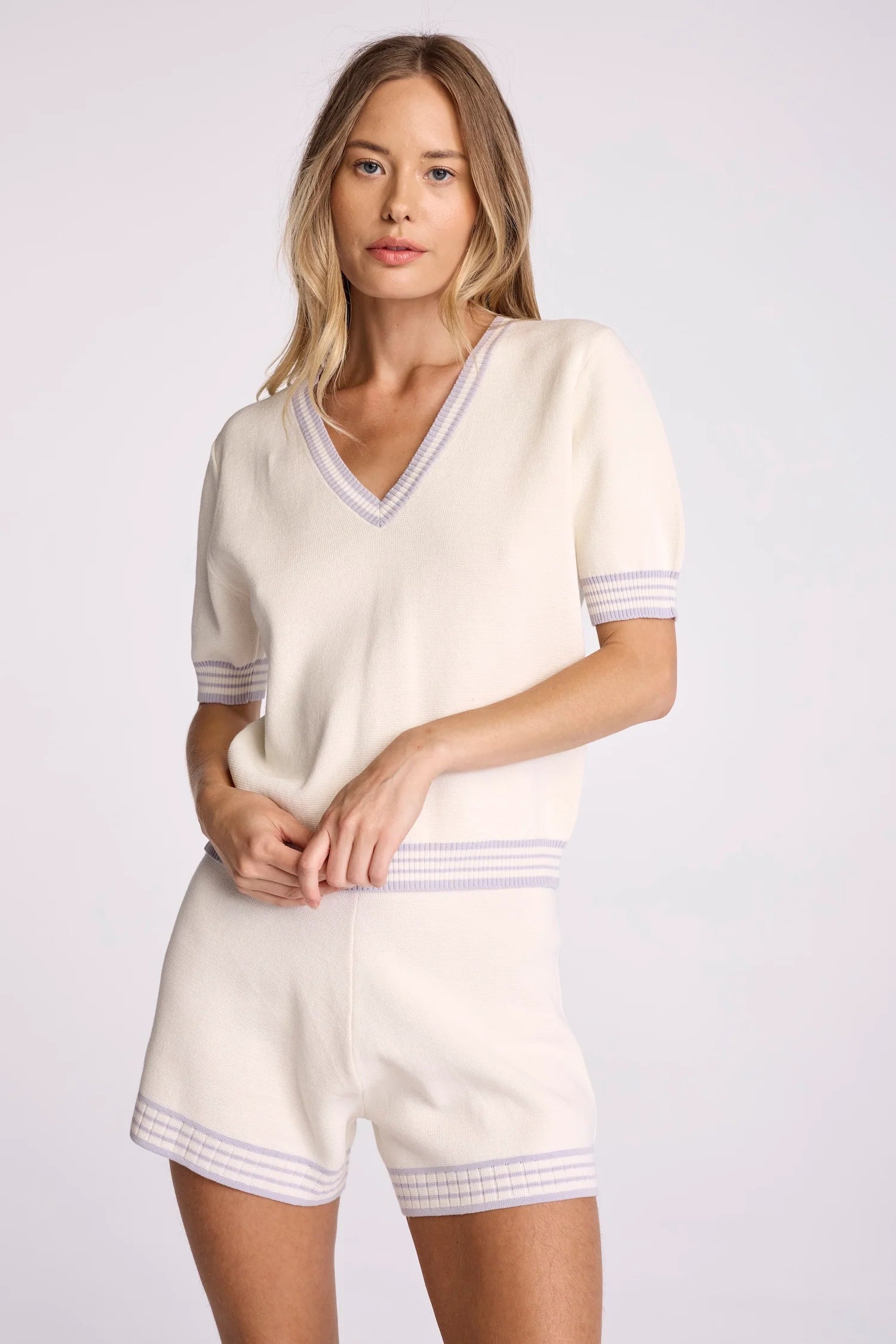Ezra V-Neck-Cream/Petal