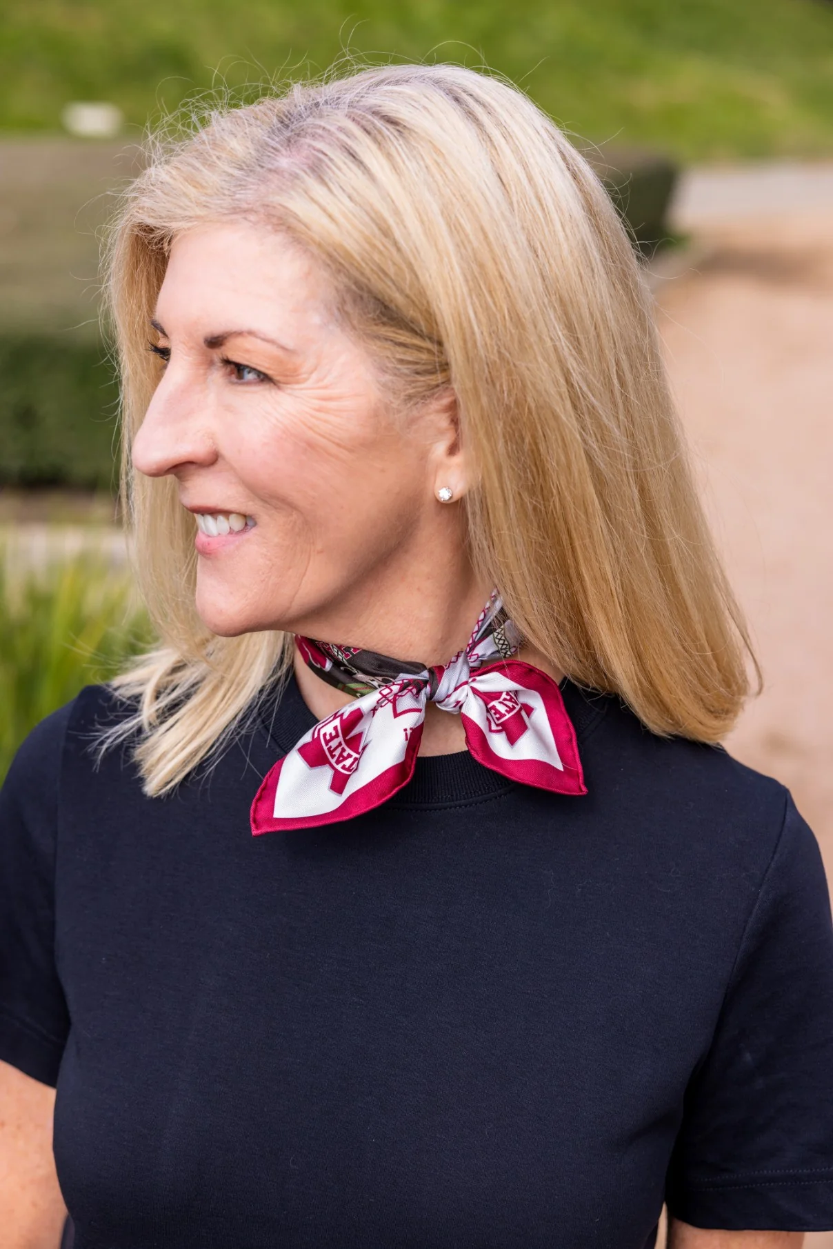 Mississippi State Bulldogs Pocket Scarf