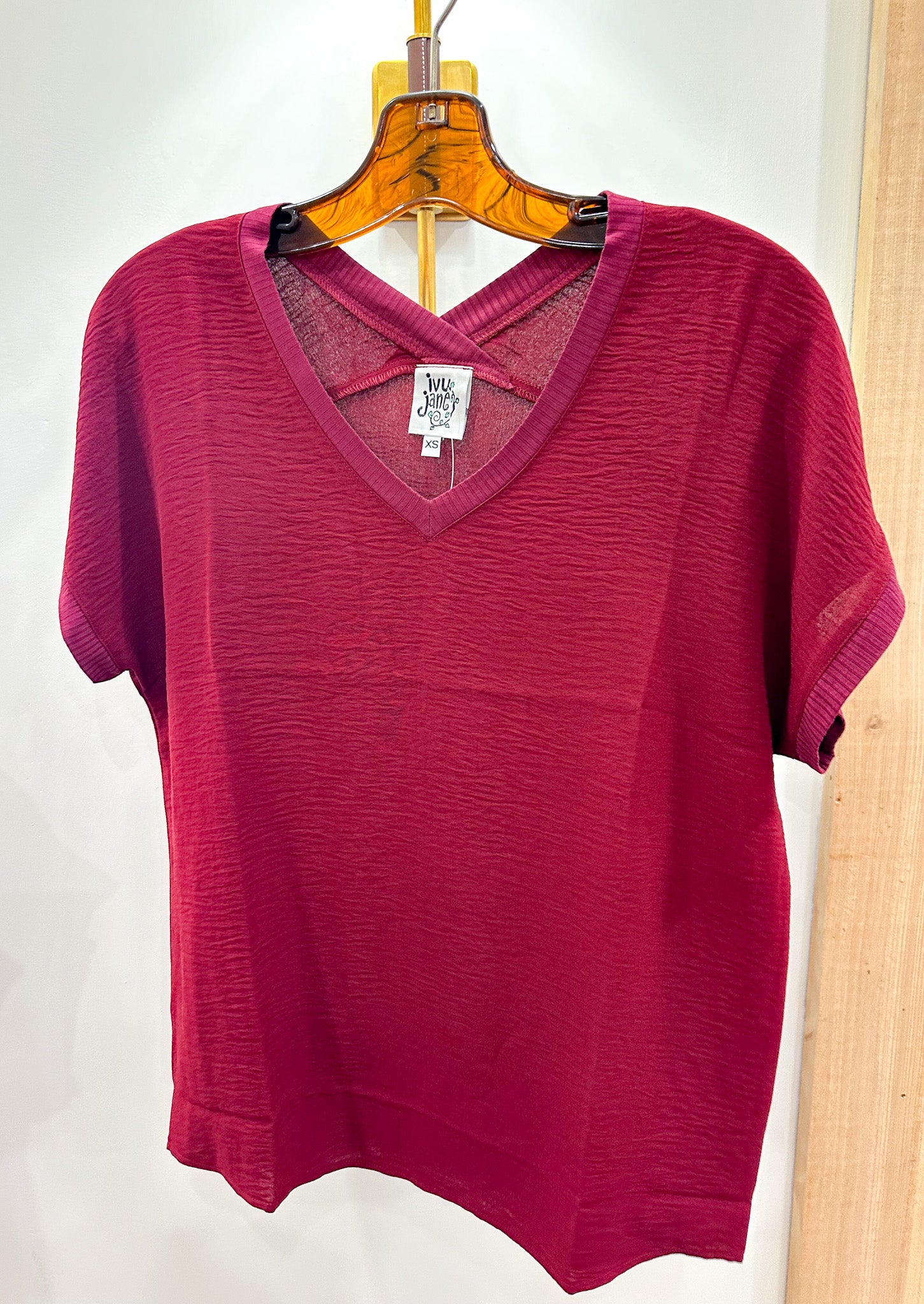 V-Neck Rib Trim Tee-Wine