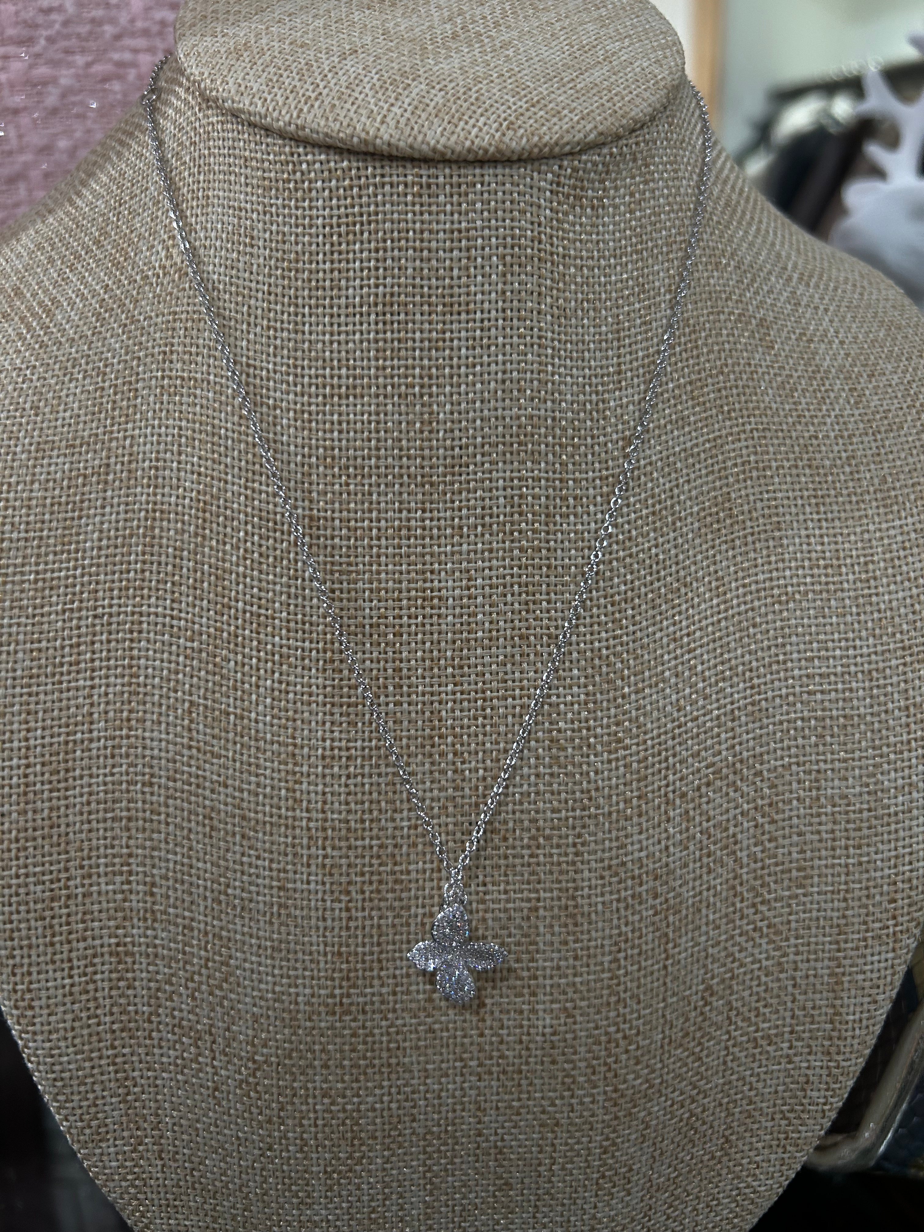 Pavé Flower Necklace - Silver