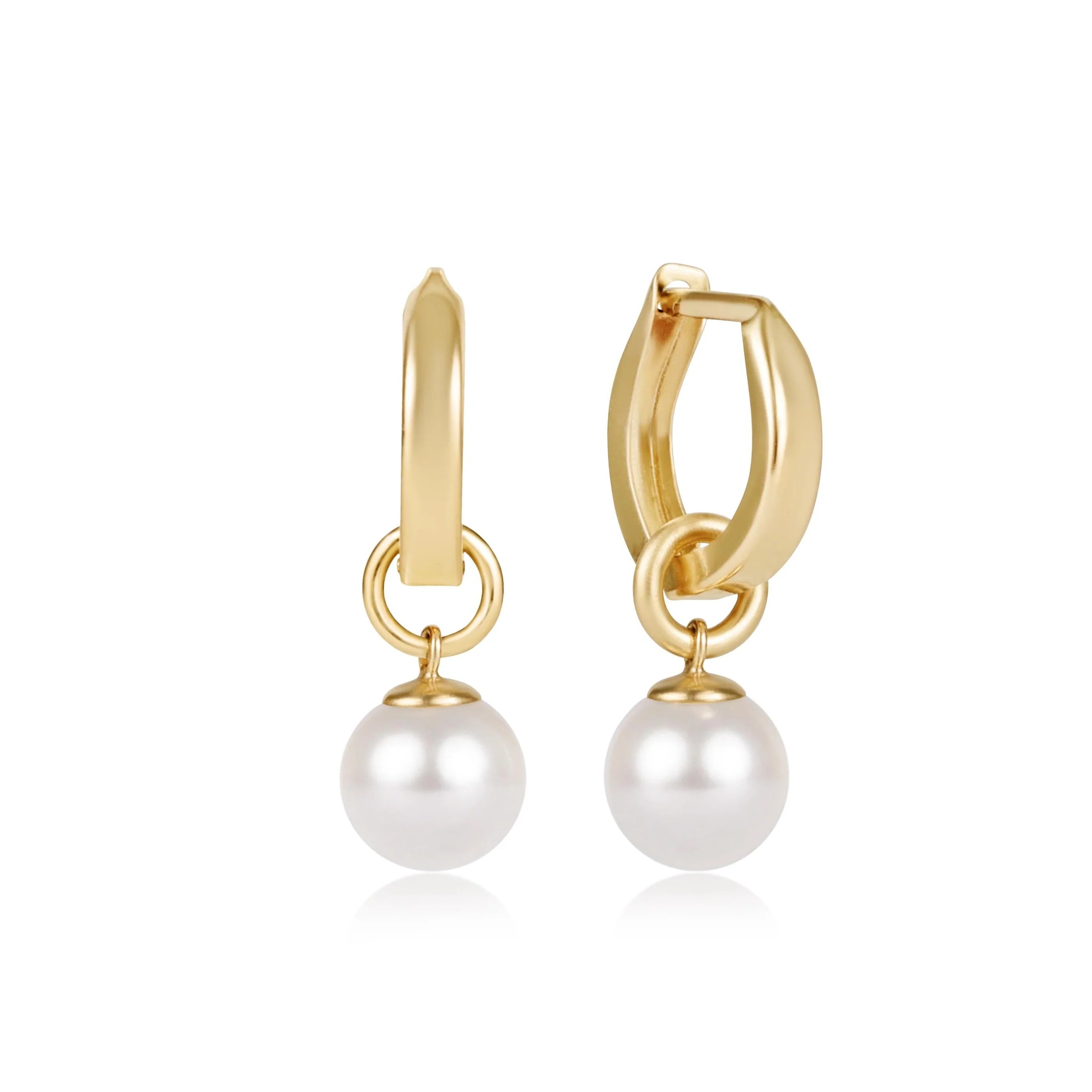 EN-Huggie Gold .5" Hoop-Classic Pearl 8mm Charm
