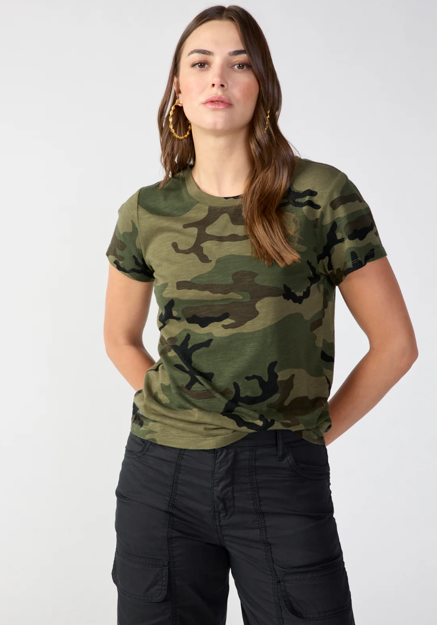 THE PERFECT TEE HIKER CAMO