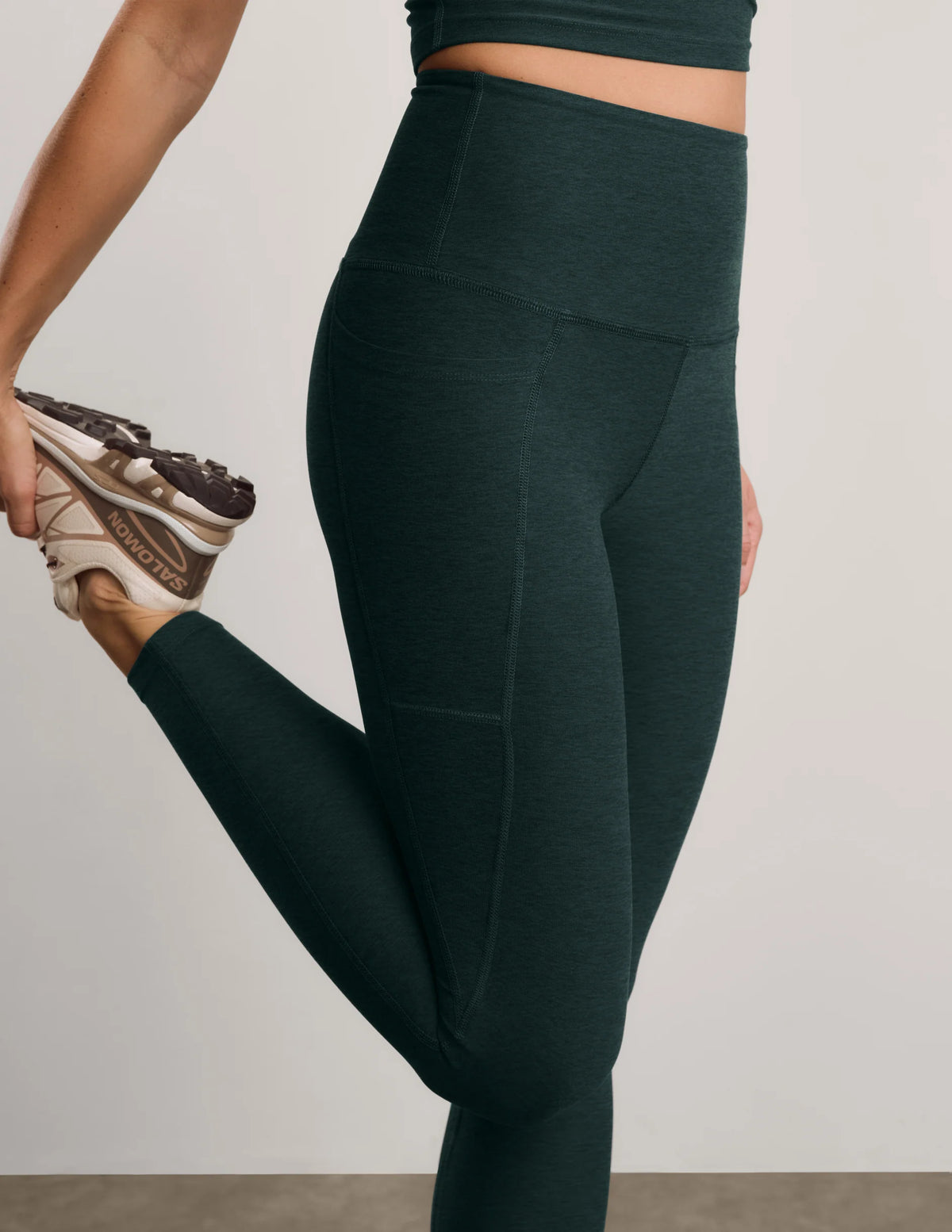 Spacedye Out of Pocket 28" Dark Ivy