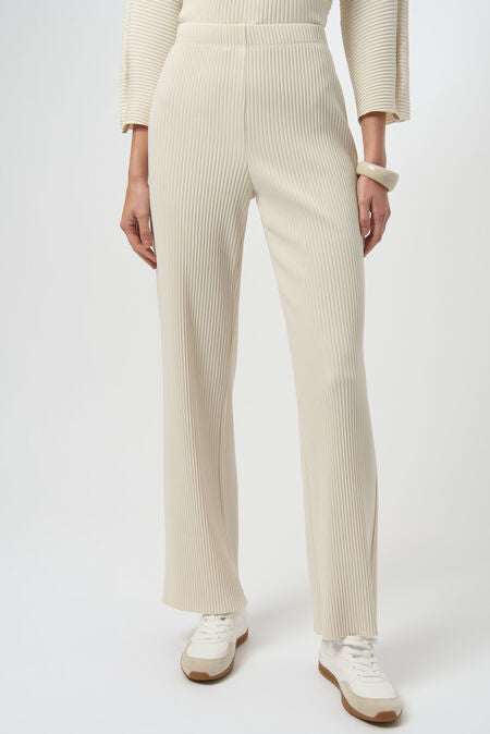 Relaxed Pleated Trousers