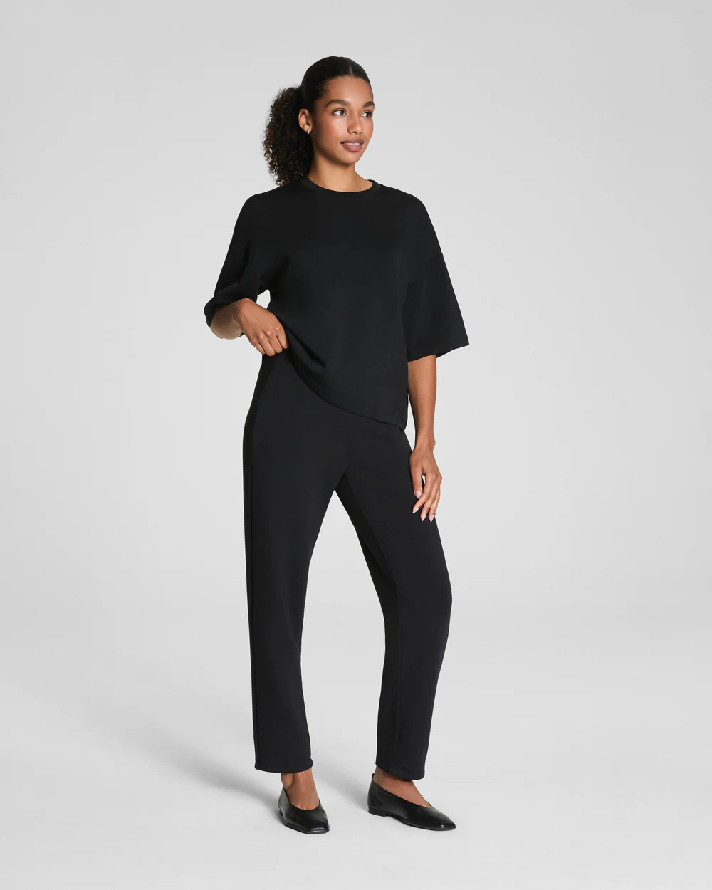 AirEssentials Slim Straight Leg Pant - Very Black
