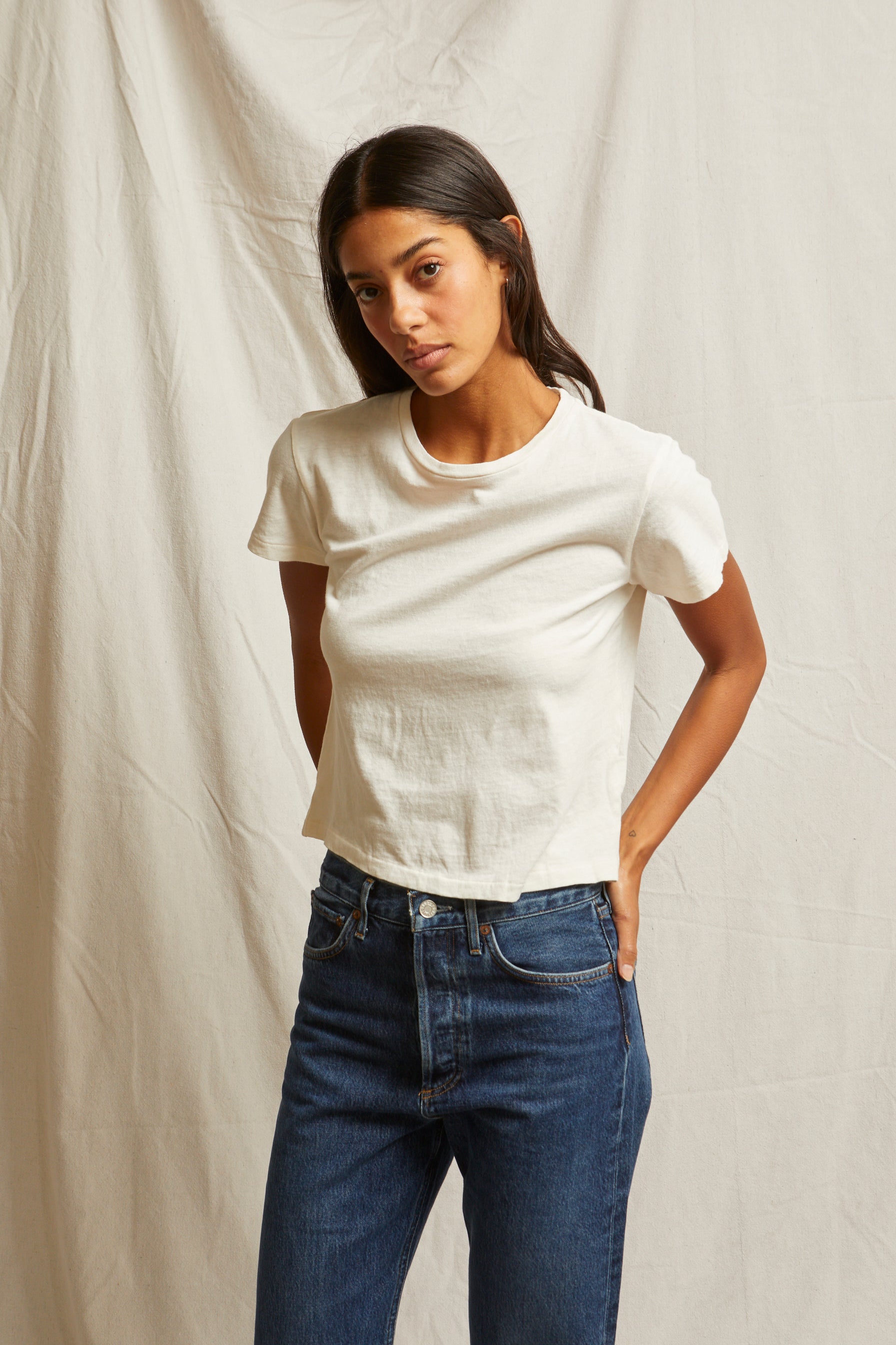 Lisa - Slim Crew Tee
