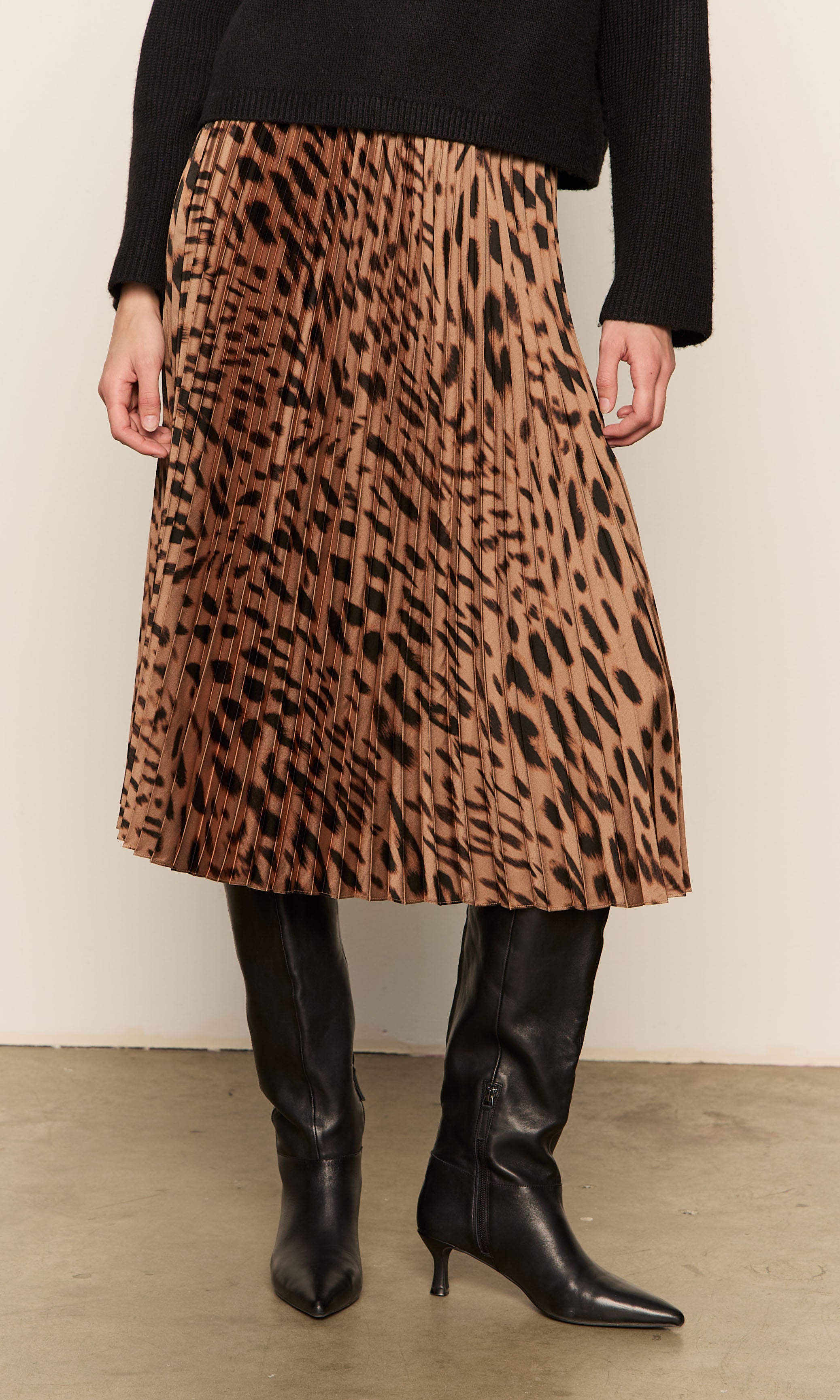 Nostalgia Leopard Pleated Midi Skirt