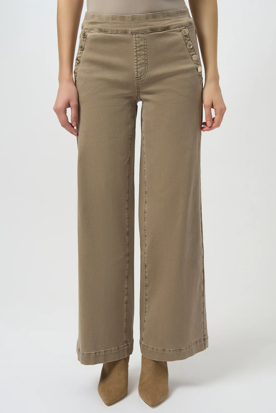 Classic Wide Leg Pull-On Jeans